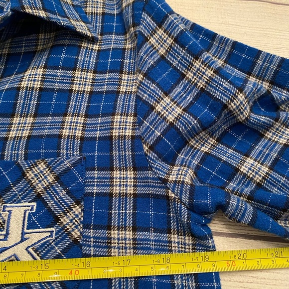 University of Kentucky Sleep Shirt - Picture 9 of 11